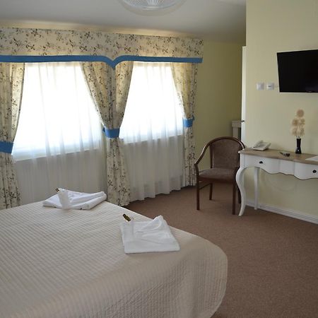 Vip Motel Restaurant Haţeg Eksteriør bilde